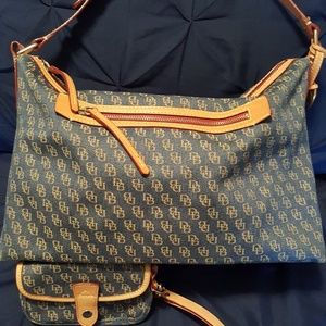 Dooney & Bourke purse & wrislet